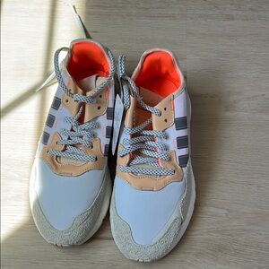 Women’s adidas nite jogger White and Tan Sneakers